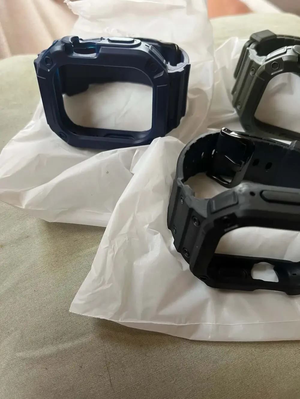 SVISVIPA 3-Pack Replacement Silicone Watch Bands and Rugged Protective Case Cove